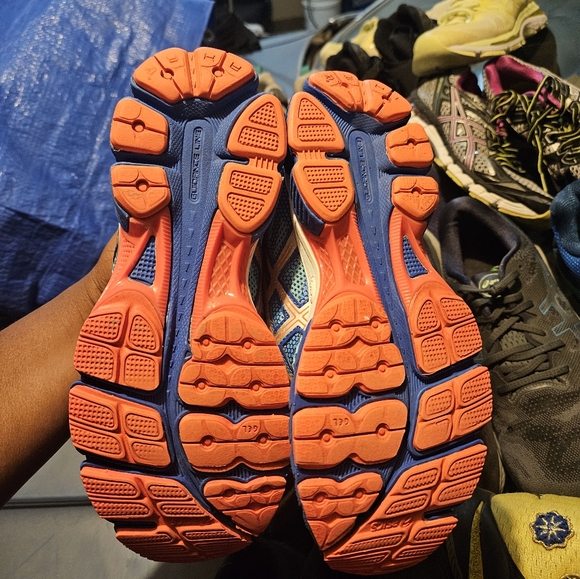 Asics Womens gel cumulus size 7.5 plus gift included - Picture 5 of 7